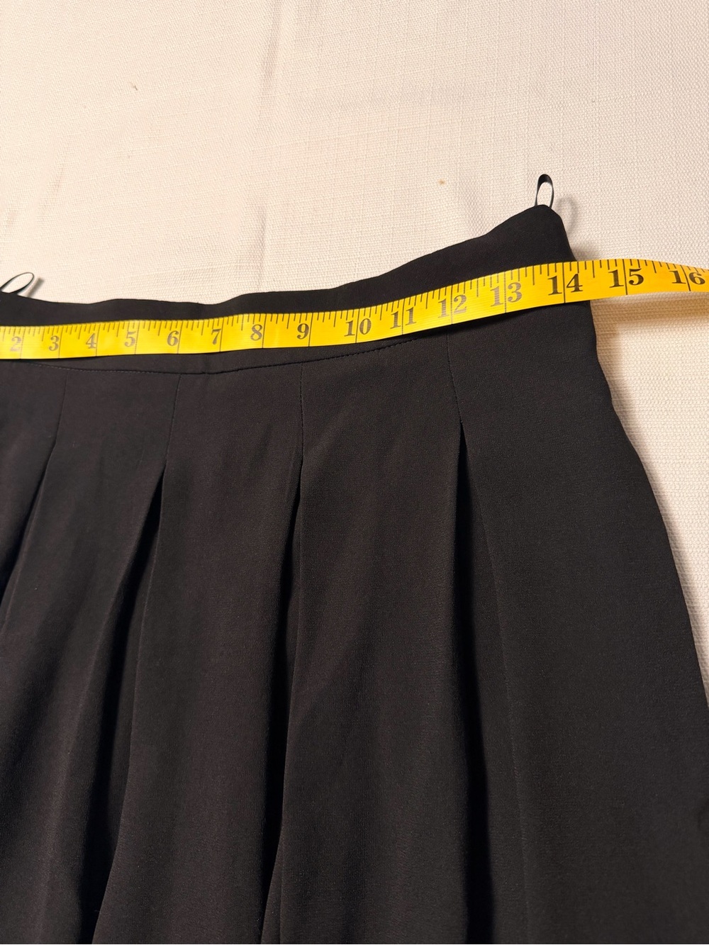 Babaton Black Pleated Mini Skirt - Picture 3 of 9